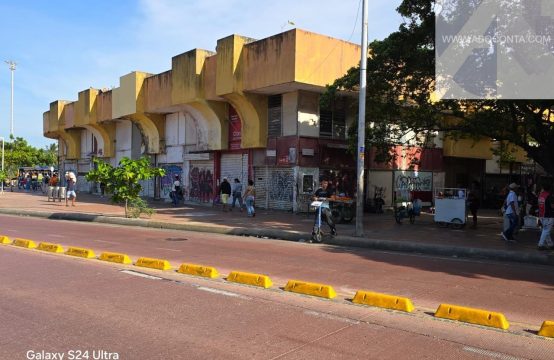 Se vende este centro comercial en el mejor sitio del centro  histórico de Cartagena.