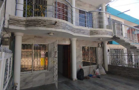 Se  vende casa de 2 plantas, barrio lo calamares en Cartagena.